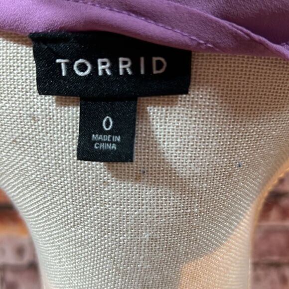 Torrid Georgette Tulip Sleeve Blouse - Picture 7 of 8